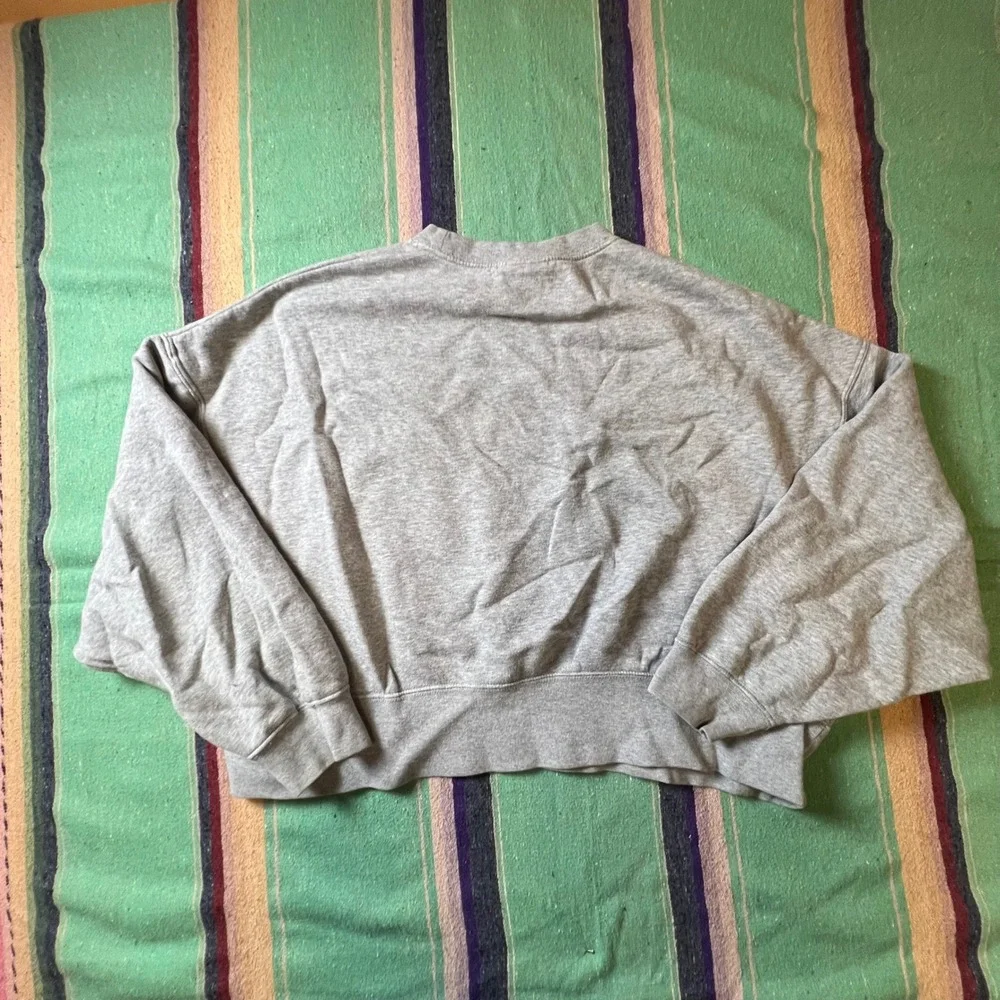 Nike Sweatshirt Women Small Gray Cropped Oversized Crewneck Fleece Pullover AV60